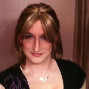 Meet your Posher, Elyse